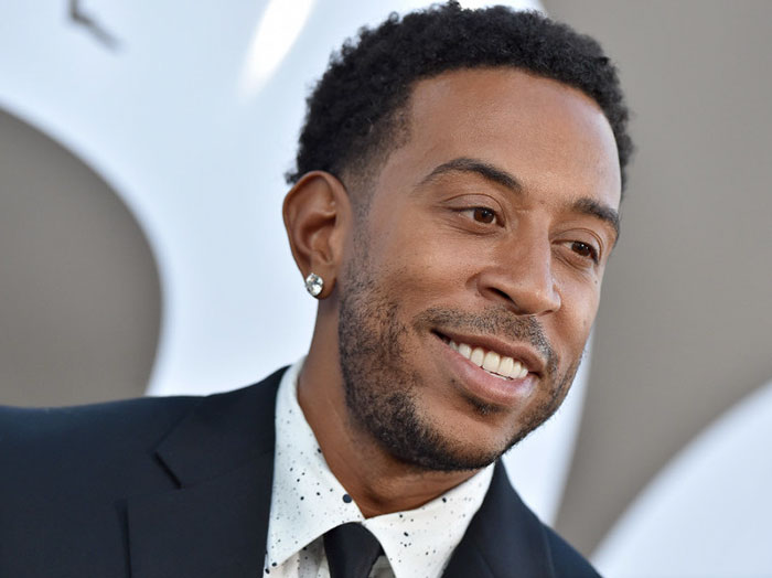 A Stranger Paid $375 Worth Of Groceries For This Woman. Later On, She Realizes It Was Ludacris